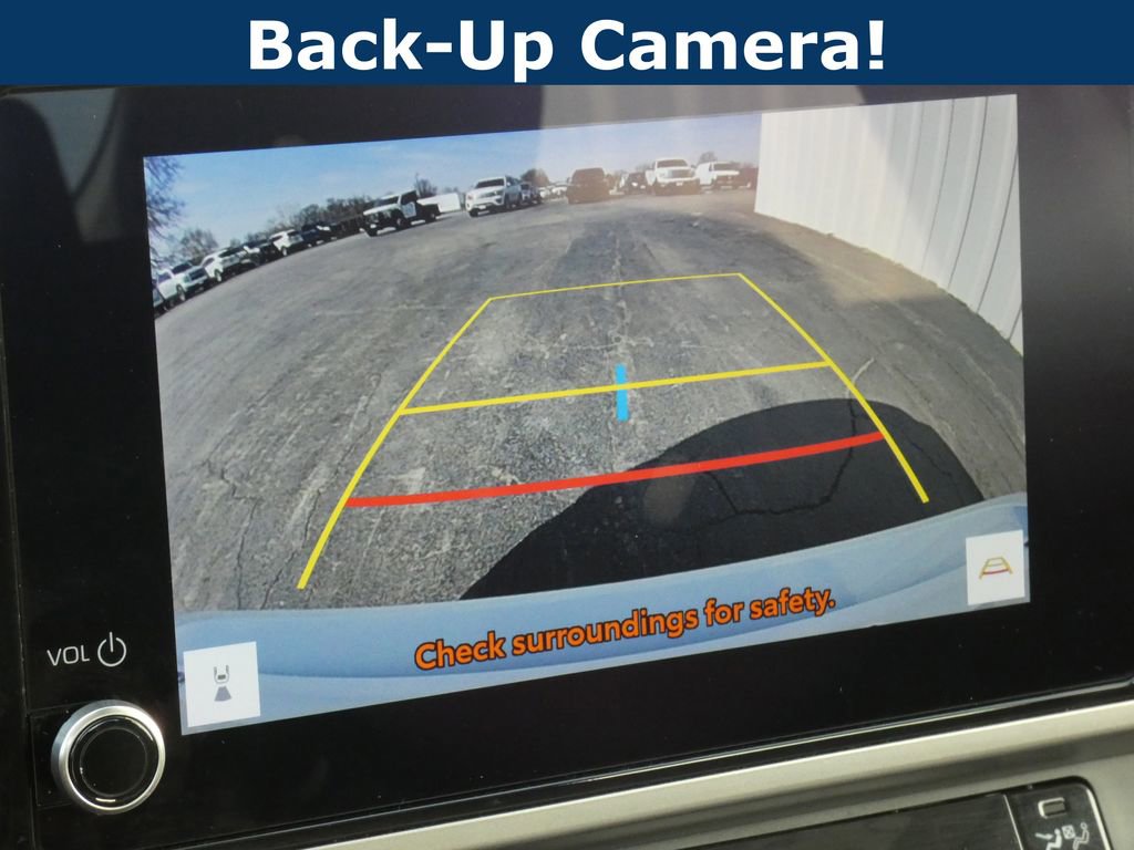 Used 2025 Toyota Camry LE FWD image 15