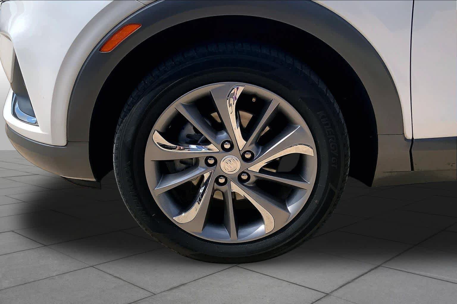 Certified 2023 Buick Encore GX Essence w/ Experience Buick Package FWD image 9