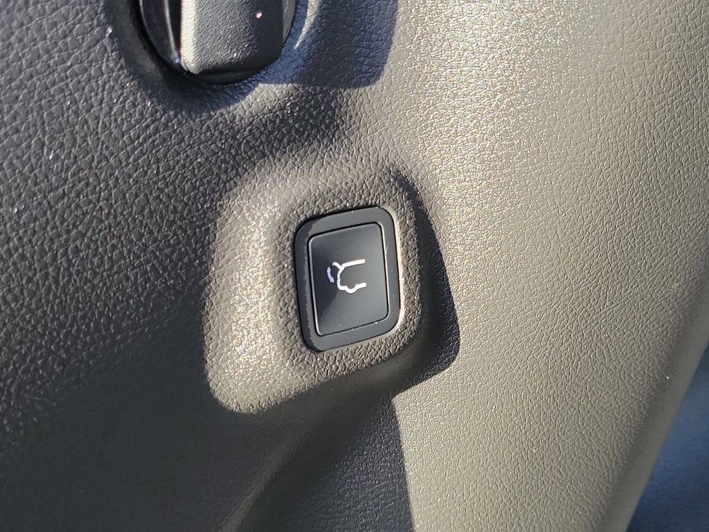 Used 2023 Jeep Compass Limited w/ Elite Group image 18