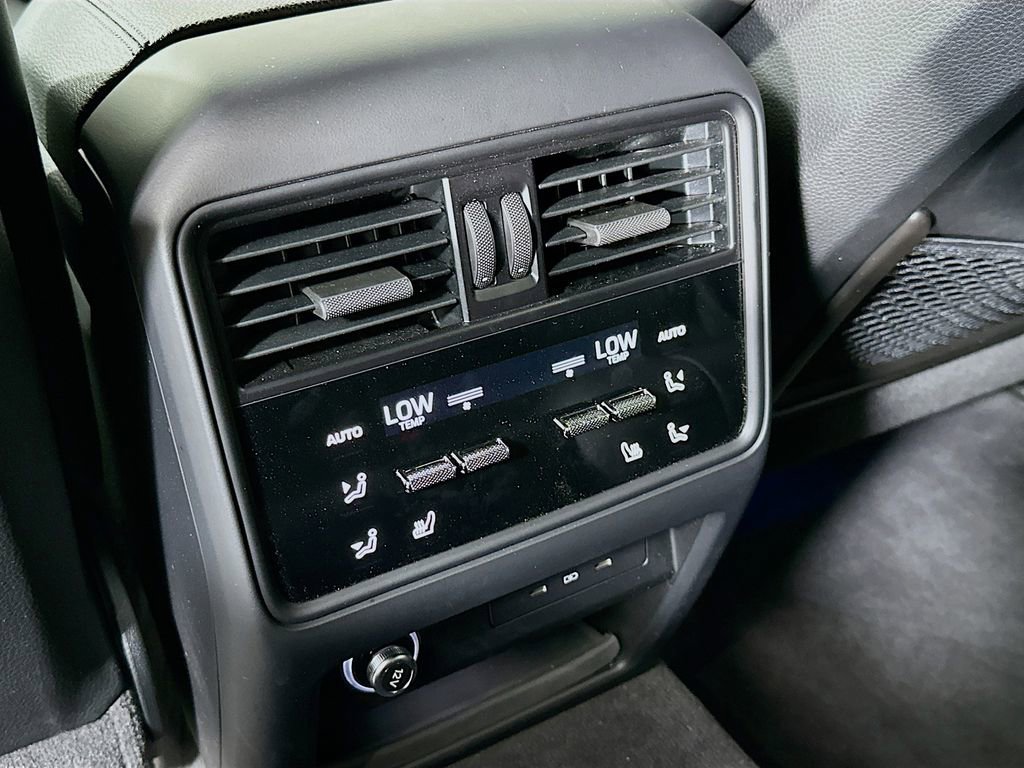 New 2025 Porsche Cayenne E-Hybrid Coupe image 27