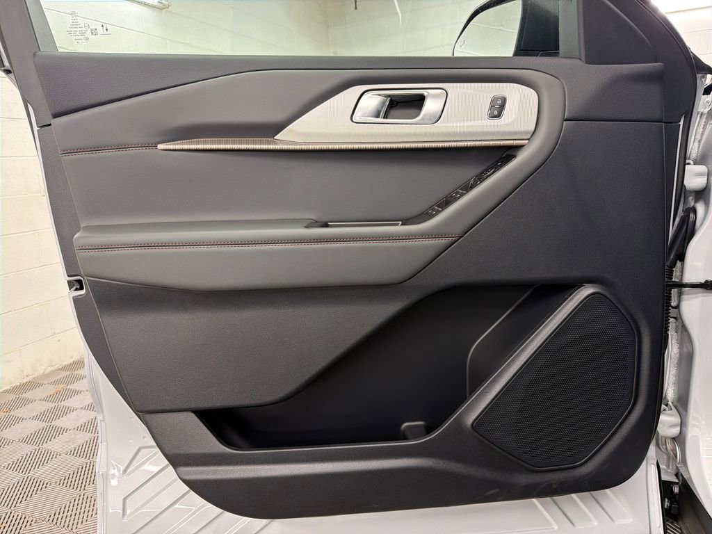 New 2026 Ford Explorer Active image 15