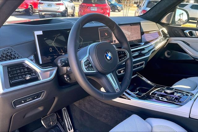 Used 2026 BMW X7 xDrive40i w/ Executive Package image 14