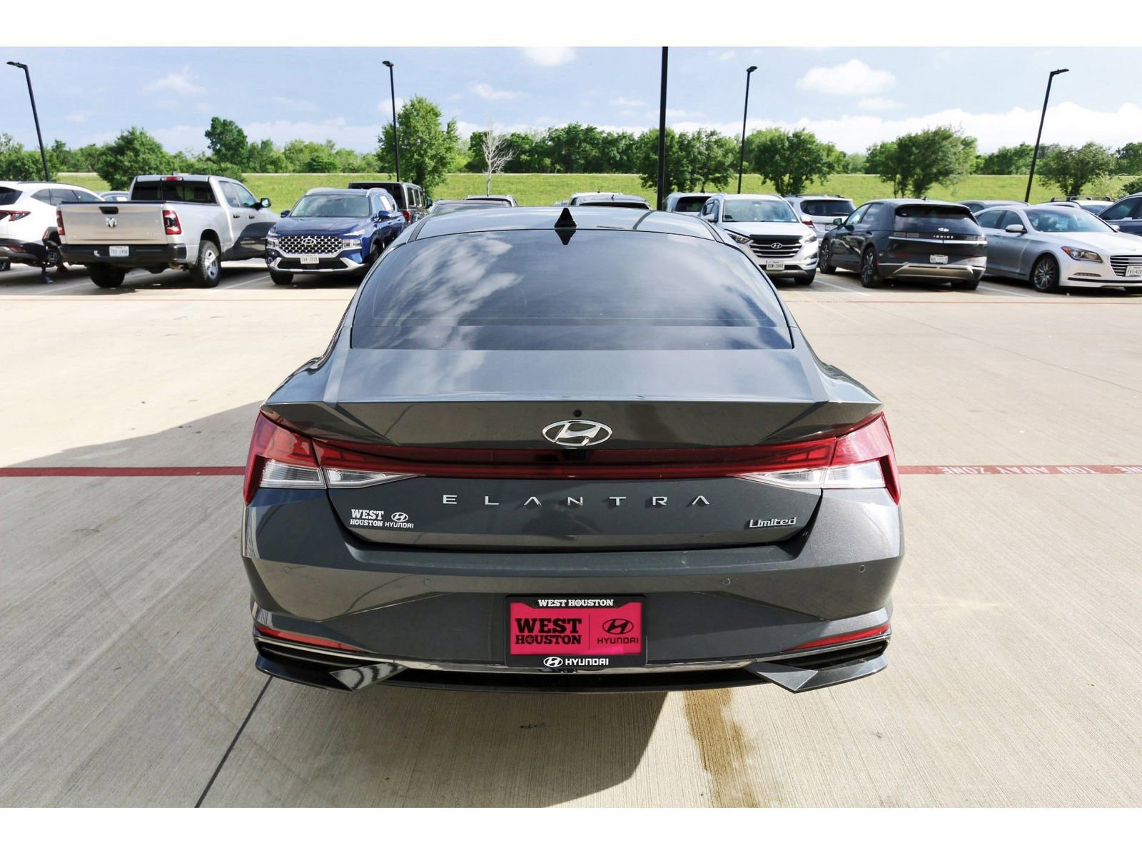 Certified 2023 Hyundai Elantra Limited FWD image 8