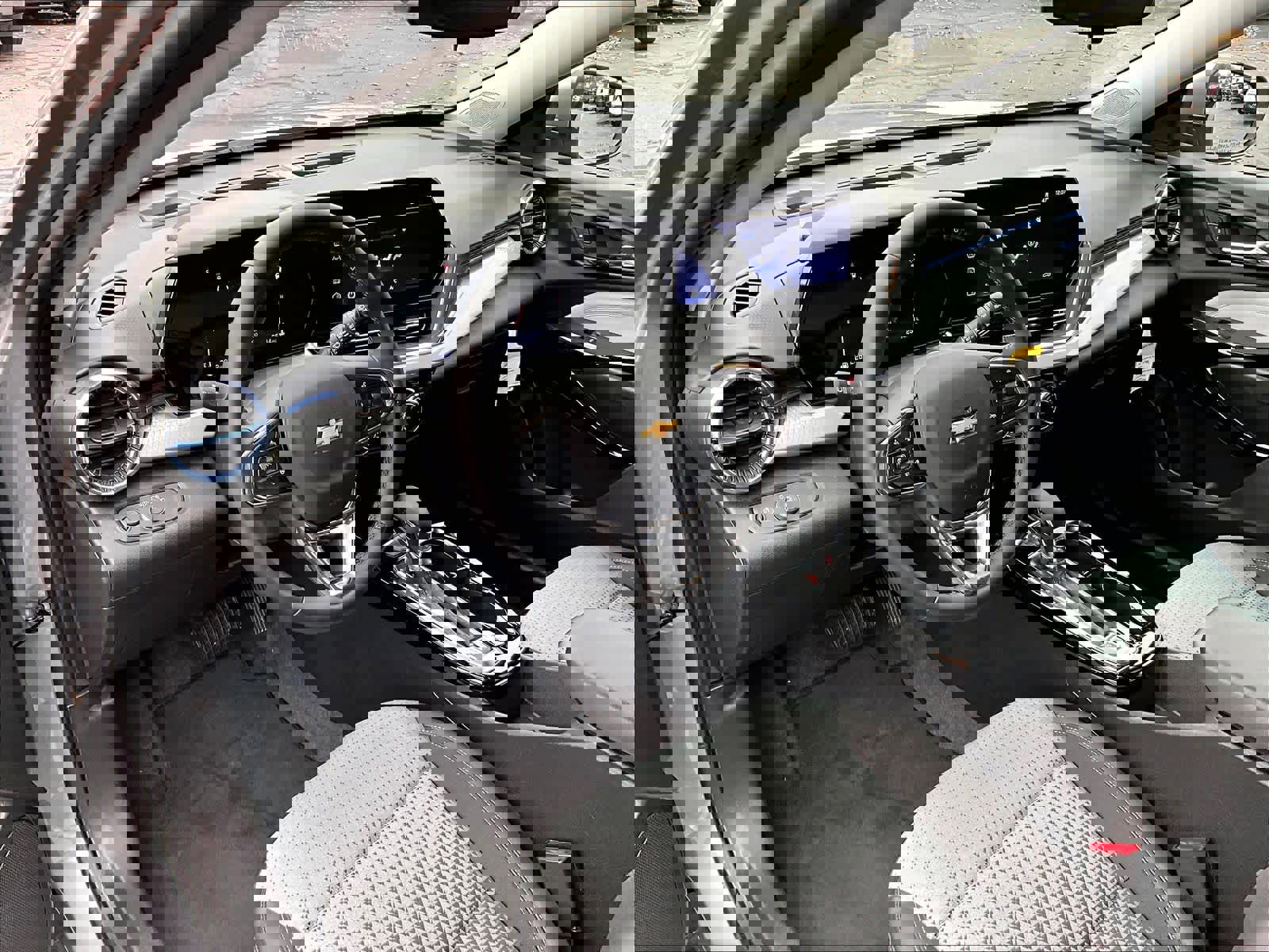 New 2025 Chevrolet Trax LT w/ LT Convenience Package image 9