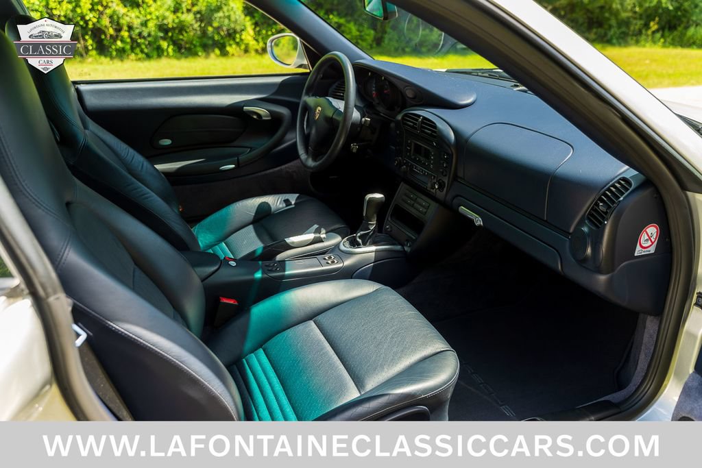 Used 2002 Porsche 911 Carrera RWD image 12