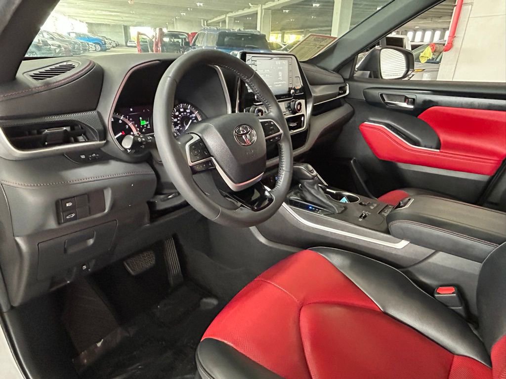 Used 2022 Toyota Highlander XSE image 44