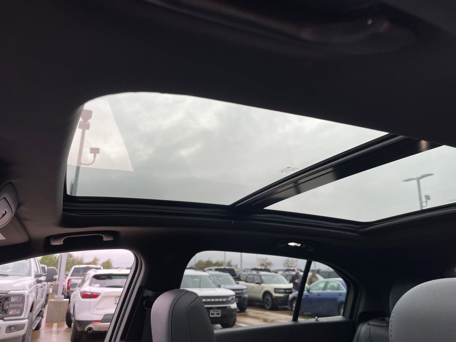 Used 2025 Cadillac XT4 Sport image 21