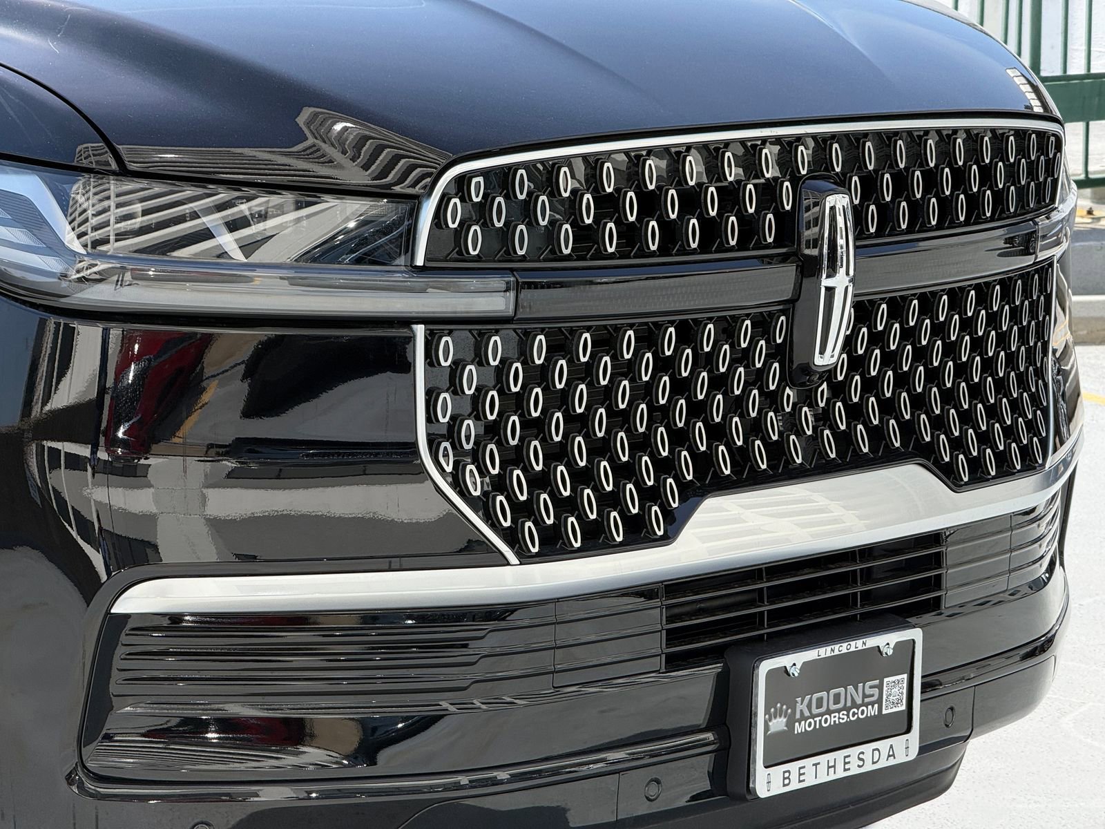 New 2026 Lincoln Navigator Premiere image 8