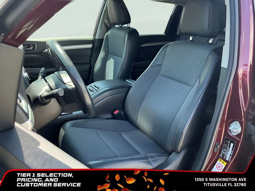 Used 2018 Toyota Highlander Plus w/ Carpet Mat Package (TMS) AWD/4WD image 21