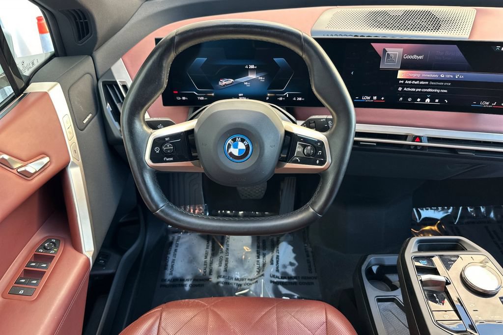 Used 2024 BMW iX xDrive50 w/ Sport Package AWD/4WD image 15