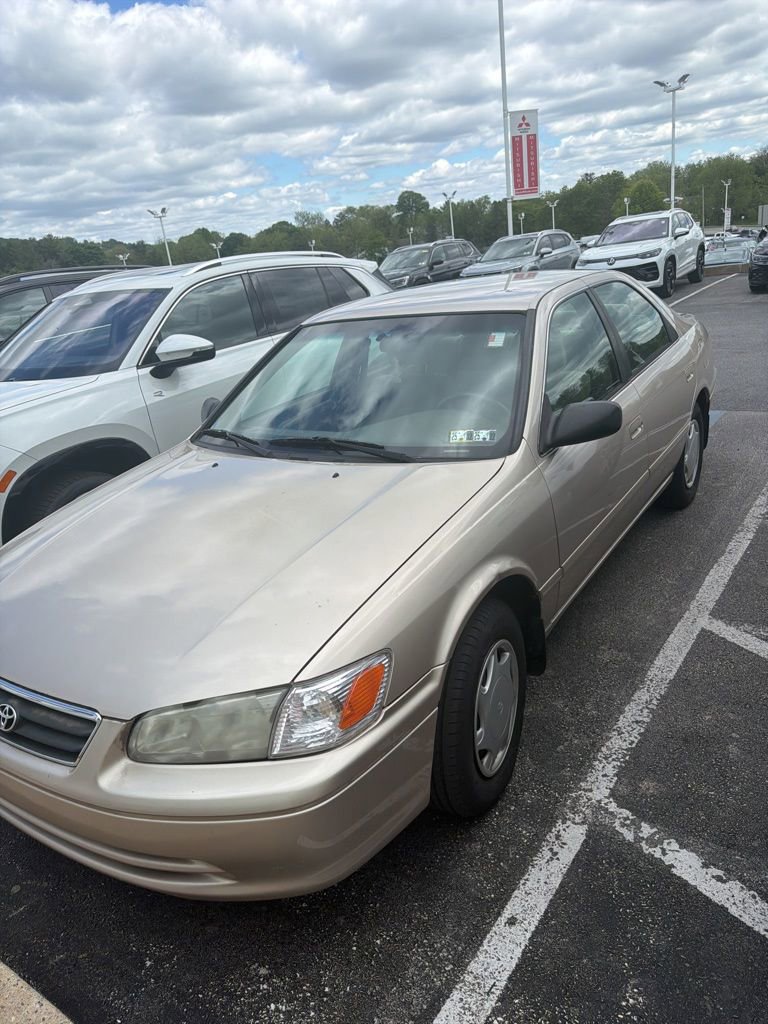 Used 2000 Toyota Camry CE FWD image 3