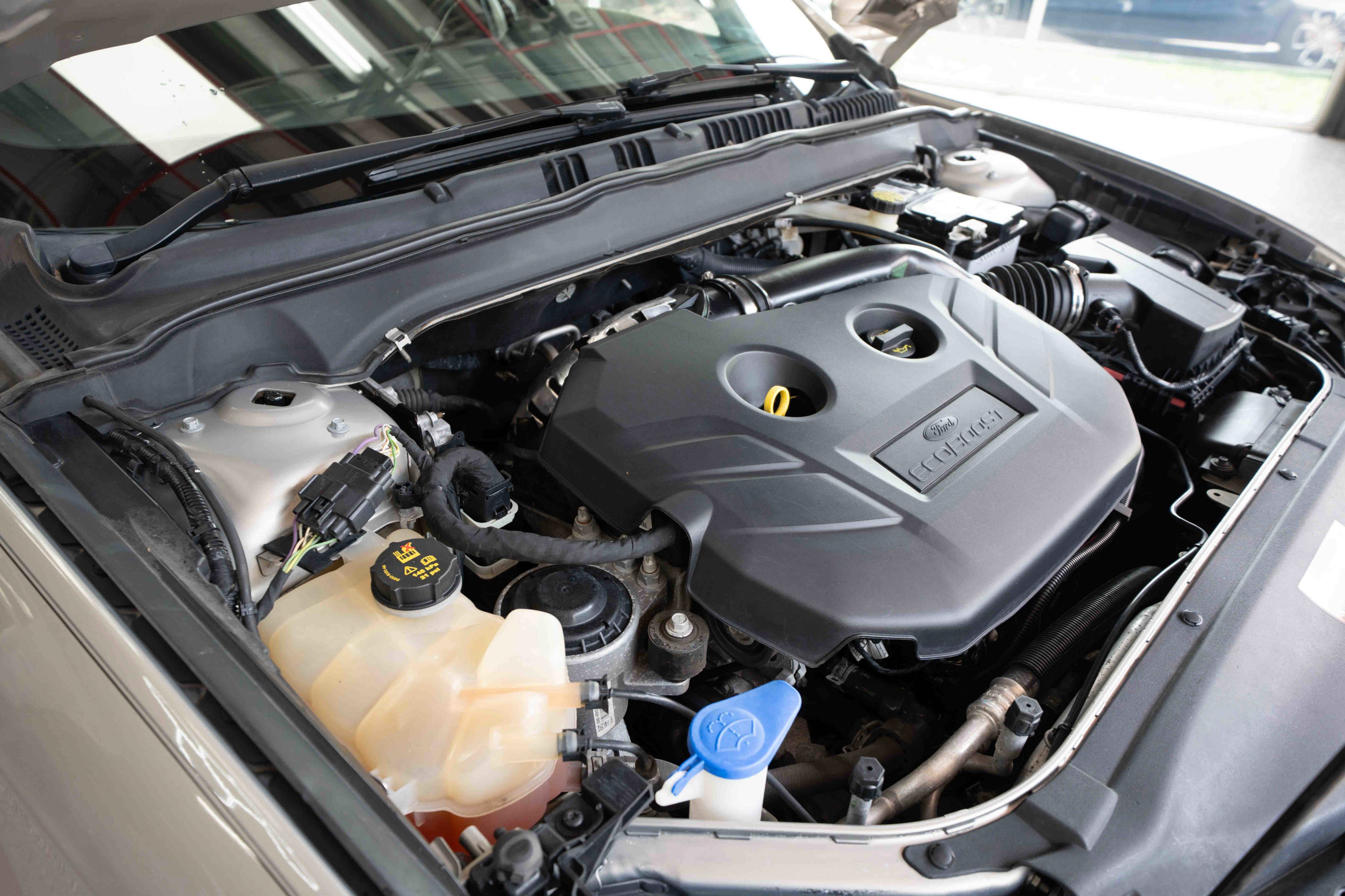 Used 2016 Ford Fusion Titanium image 31