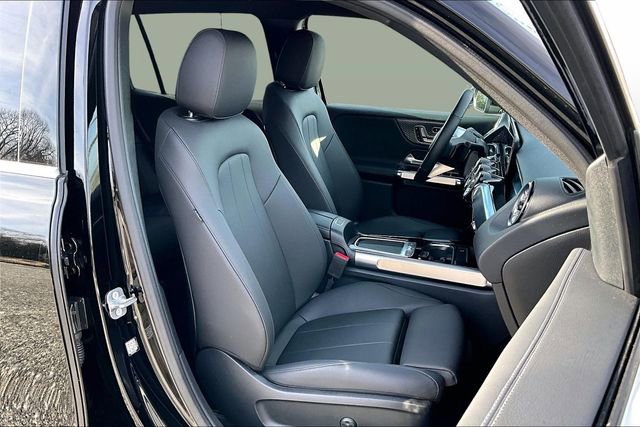 Certified 2025 Mercedes-Benz GLB 250 4MATIC image 31