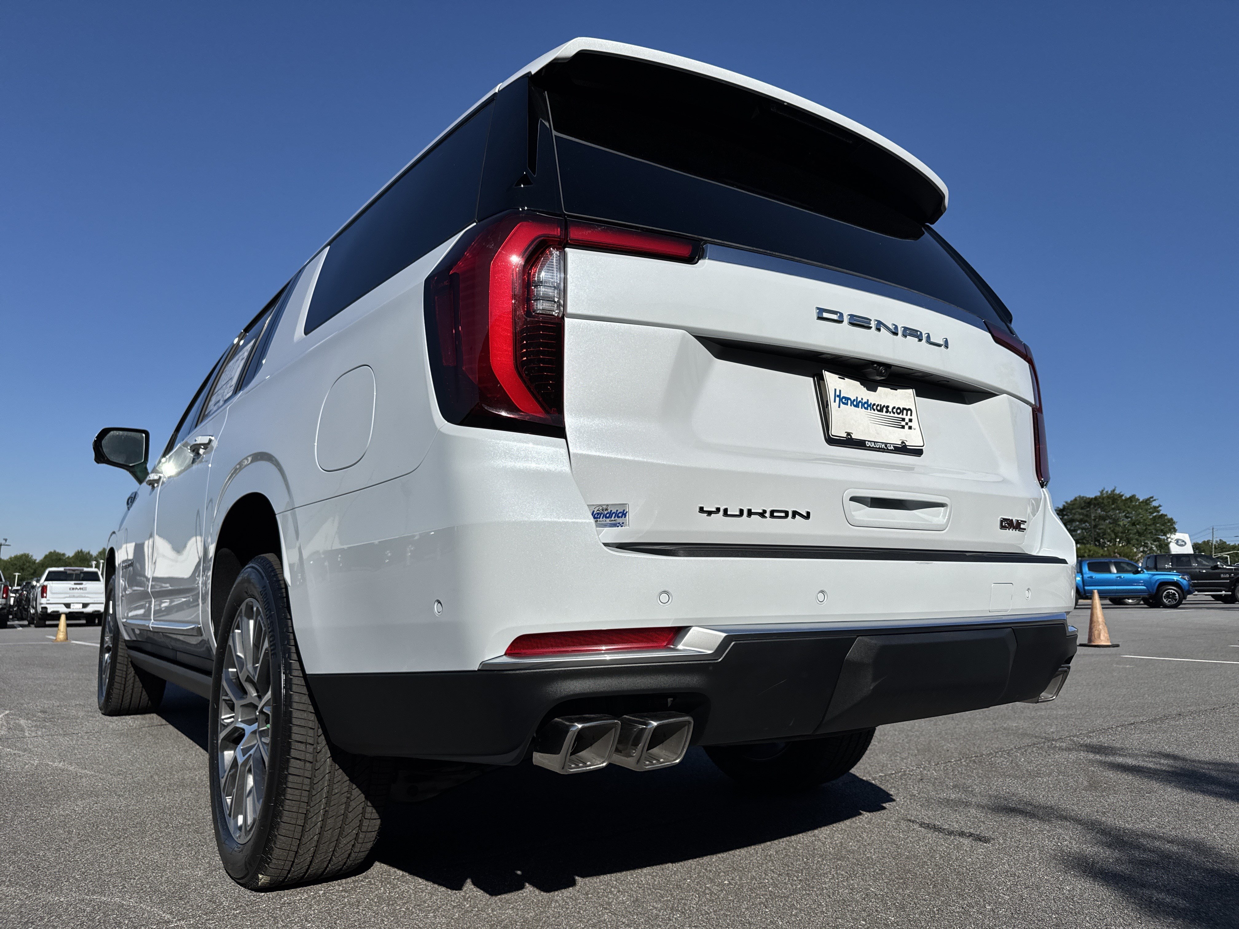 New 2026 GMC Yukon XL Denali w/ Sun & Power Step Package AWD/4WD image 8