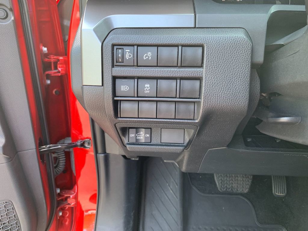 Used 2024 Toyota Tacoma SR5 AWD/4WD image 32