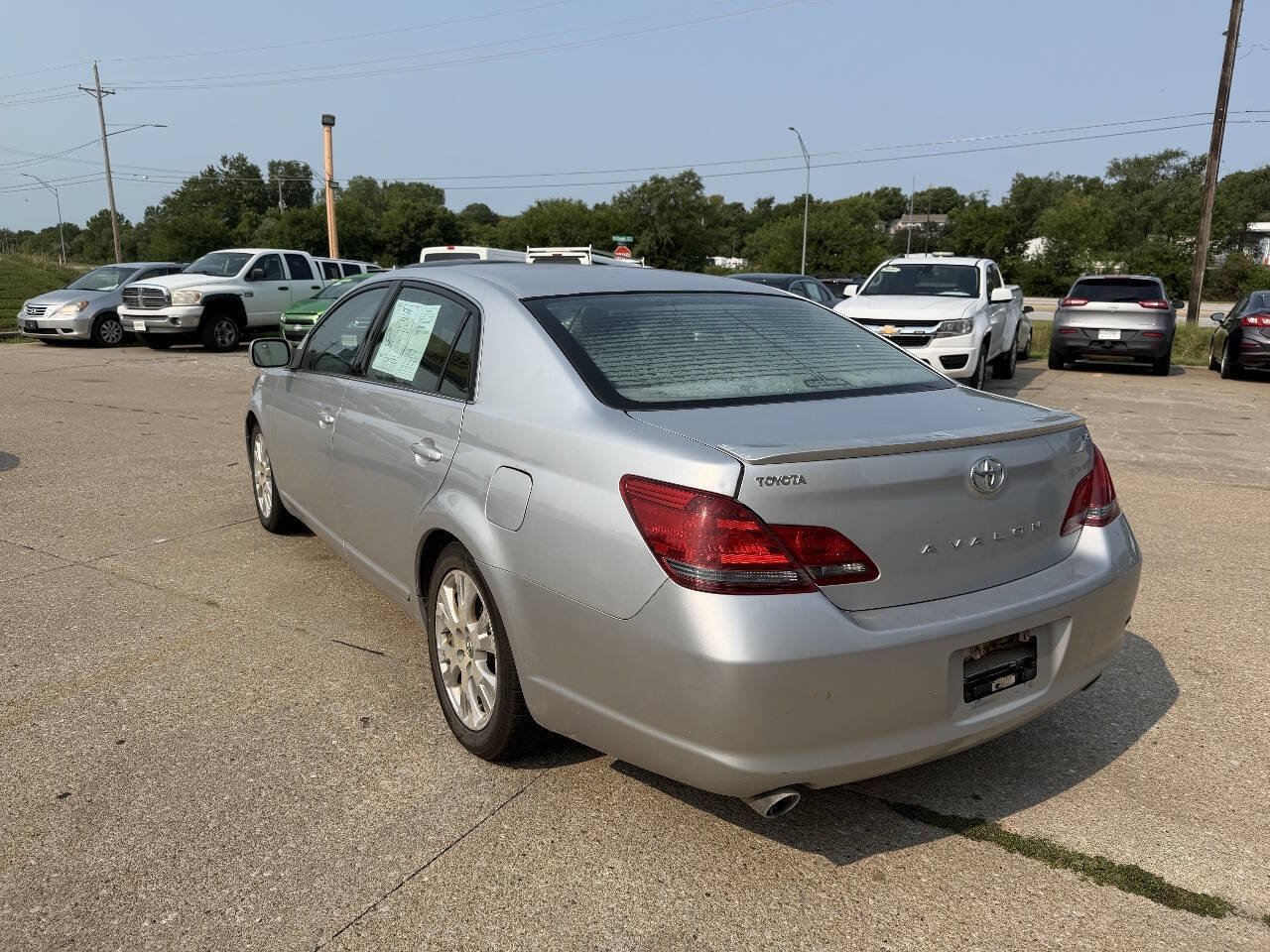 Used 2008 Toyota Avalon XLS FWD image 4
