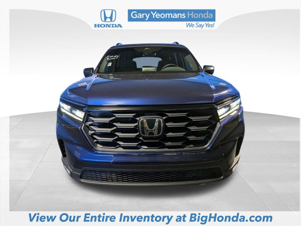 Certified 2025 Honda Pilot Sport image 11