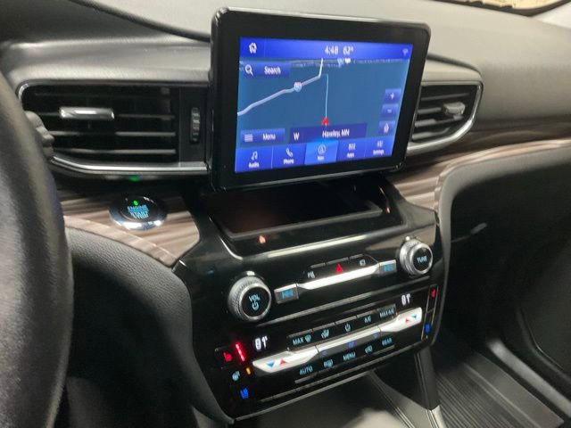 Used 2021 Ford Explorer Limited w/ Equipment Group 301A AWD/4WD image 16