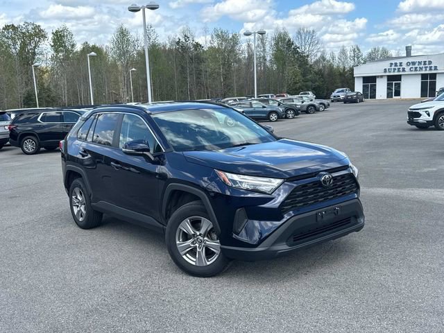 Used 2024 Toyota RAV4 XLE AWD/4WD image 2