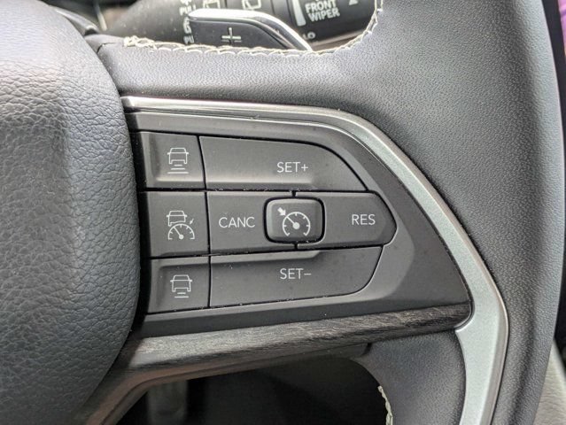 Used 2025 Jeep Grand Cherokee L Limited RWD image 29