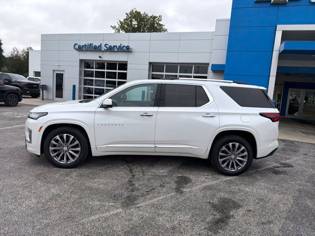 Used 2023 Chevrolet Traverse Premier w/ LPO, Floor Liner Package AWD/4WD image 6