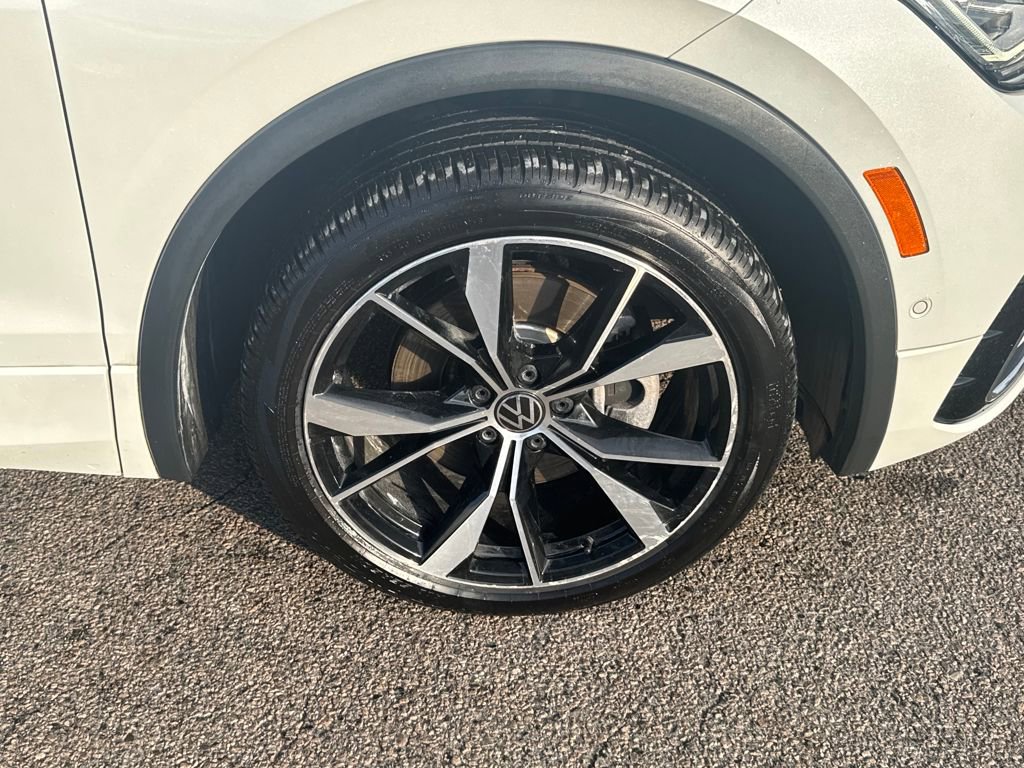 Used 2022 Volkswagen Tiguan SEL R-Line image 47
