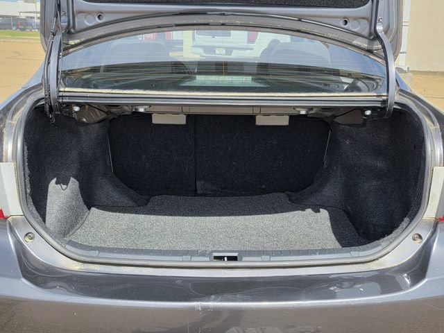 Used 2013 Toyota Corolla LE image 24