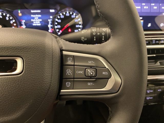 Used 2025 Jeep Compass Limited w/ Sun & Sound Group image 17