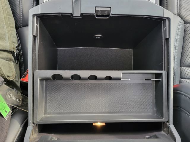 Used 2025 Ford F350 Platinum w/ Tremor Off-Road Package image 33