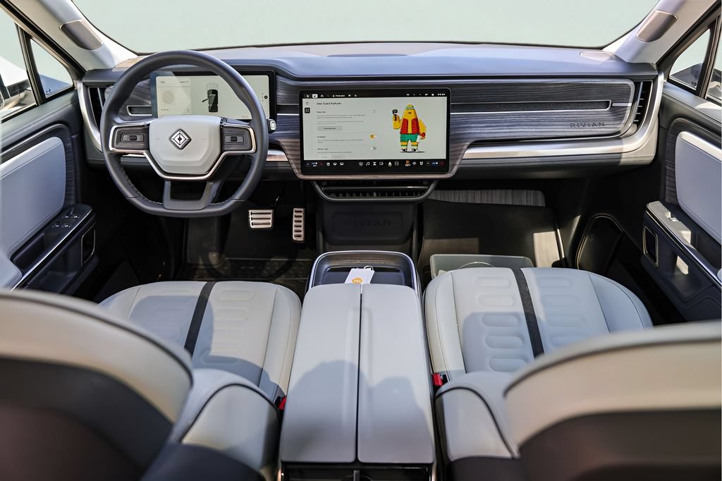 Used 2024 Rivian R1S Adventure Quad AWD/4WD image 26