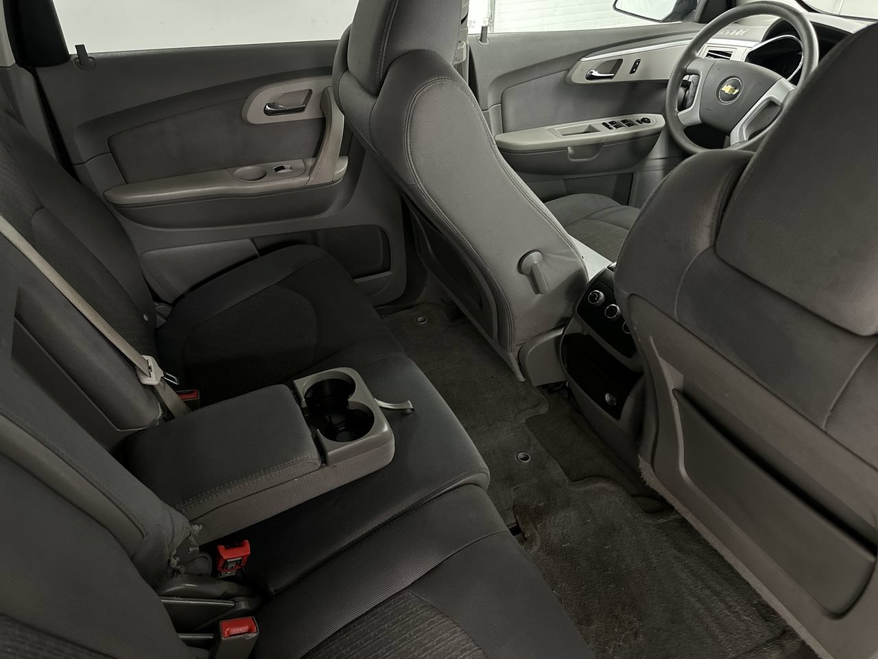Used 2012 Chevrolet Traverse LS FWD image 23