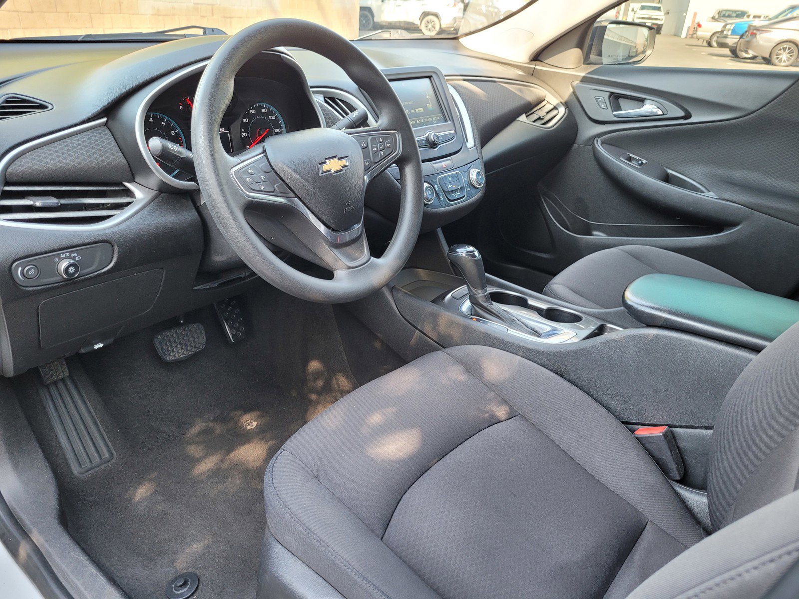 Used 2018 Chevrolet Malibu LS image 9