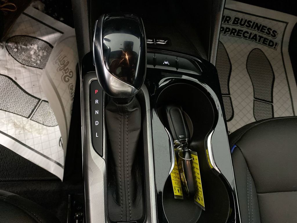 Certified 2024 Buick Envista Sport Touring w/ Convenience I Package image 19