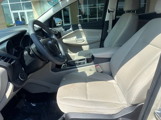 Used 2017 Ford Escape SE w/ Equipment Group 201A FWD image 8