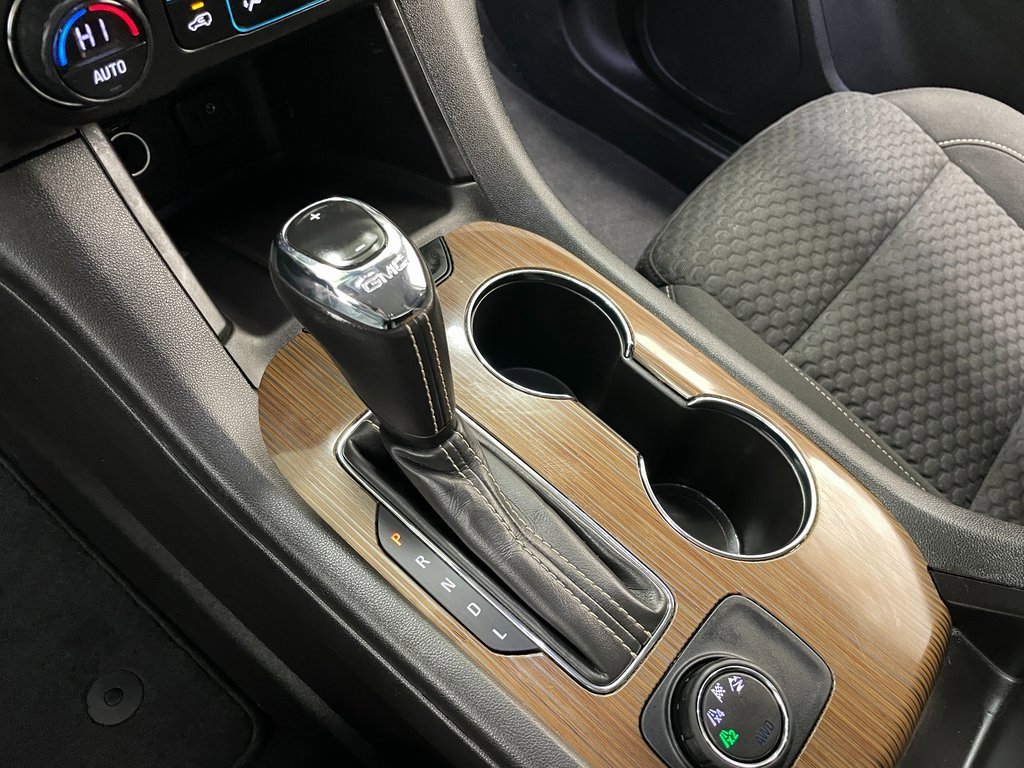 Used 2019 GMC Acadia SLE image 29