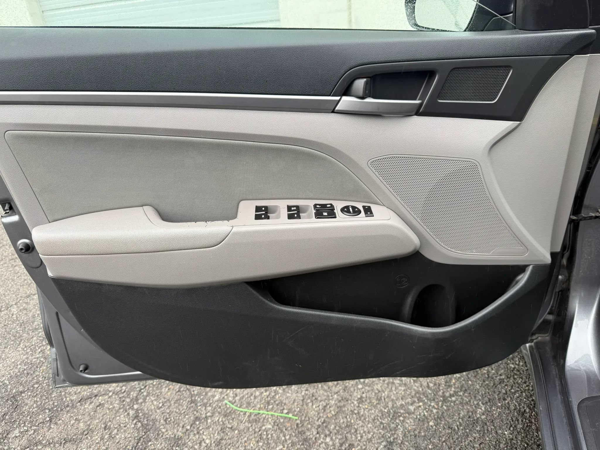 Used 2018 Hyundai Elantra SEL FWD image 16