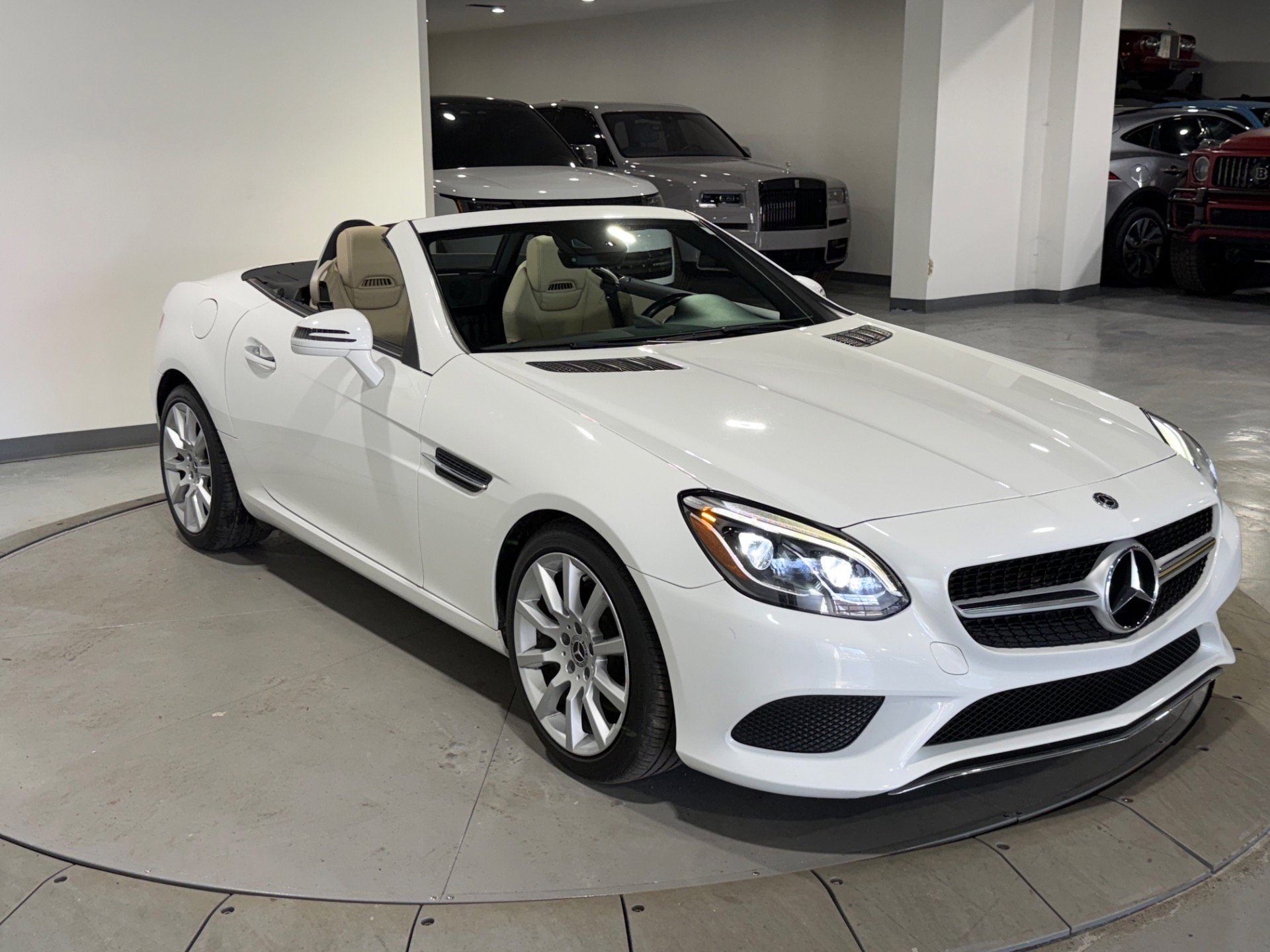 Used 2017 Mercedes-Benz SLC 300 w/ Premium 2 Package image 6