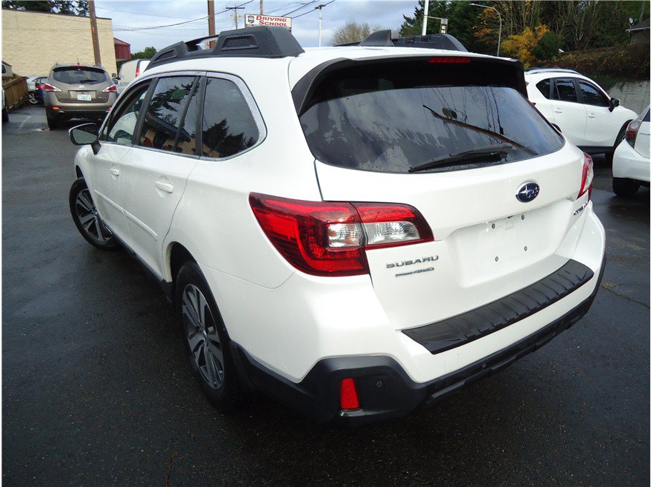 Used 2018 Subaru Outback 2.5i Limited AWD/4WD image 8