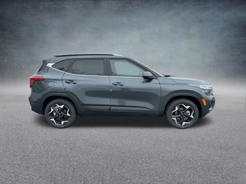 Used 2024 Kia Seltos EX image 25