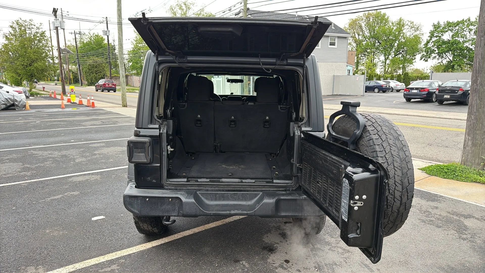Used 2019 Jeep Wrangler Unlimited Sport S AWD/4WD image 25