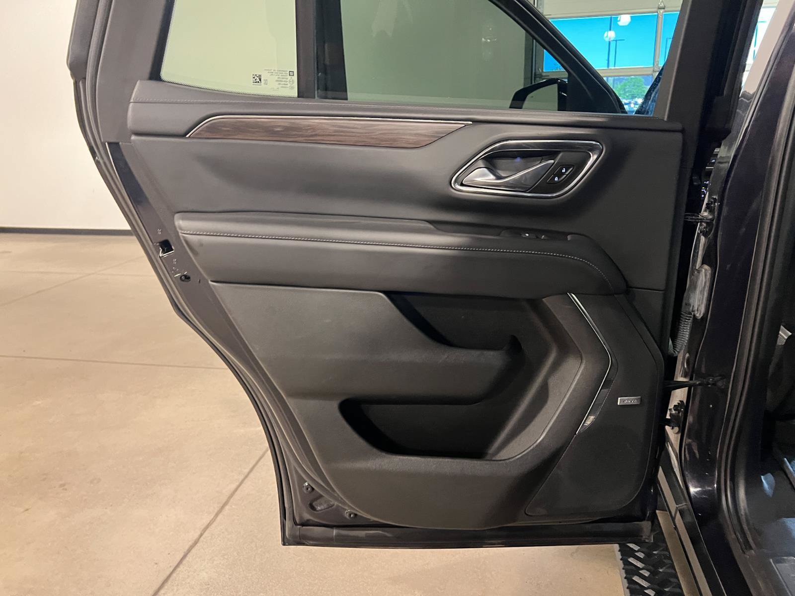 Used 2022 Chevrolet Tahoe Z71 AWD/4WD image 32