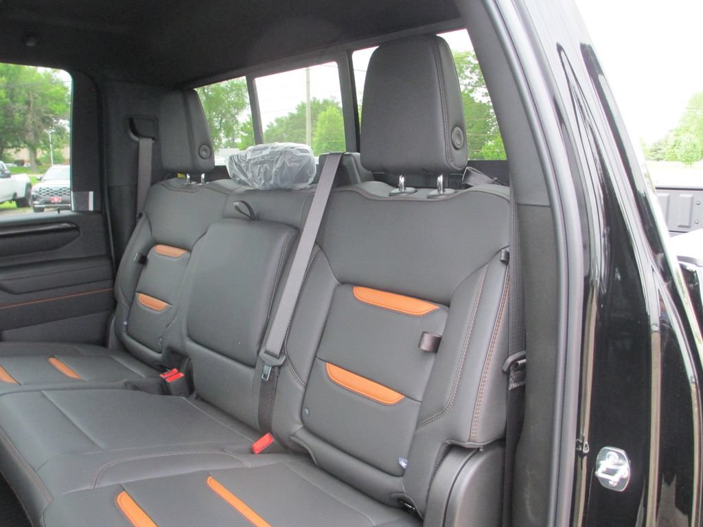 New 2026 GMC Sierra 2500 AT4 w/ AT4 Premium Plus Package AWD/4WD image 16