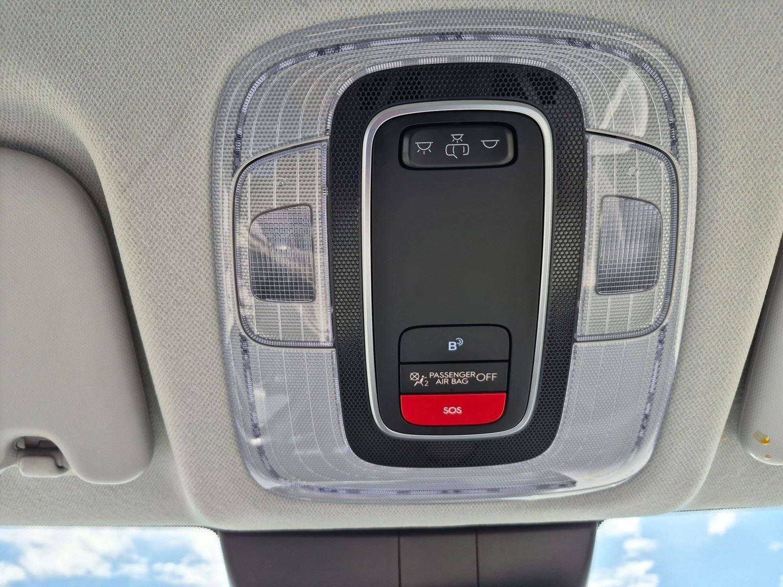 Used 2025 Hyundai Kona SEL FWD image 29