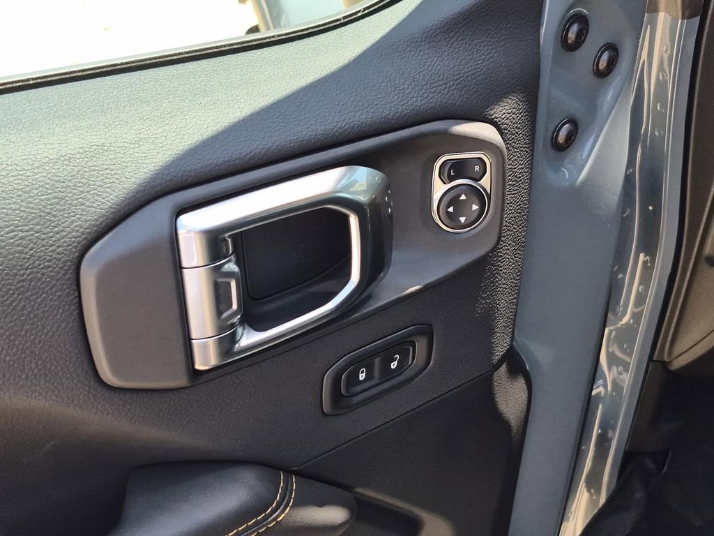 New 2026 Jeep Gladiator Sport AWD/4WD image 11