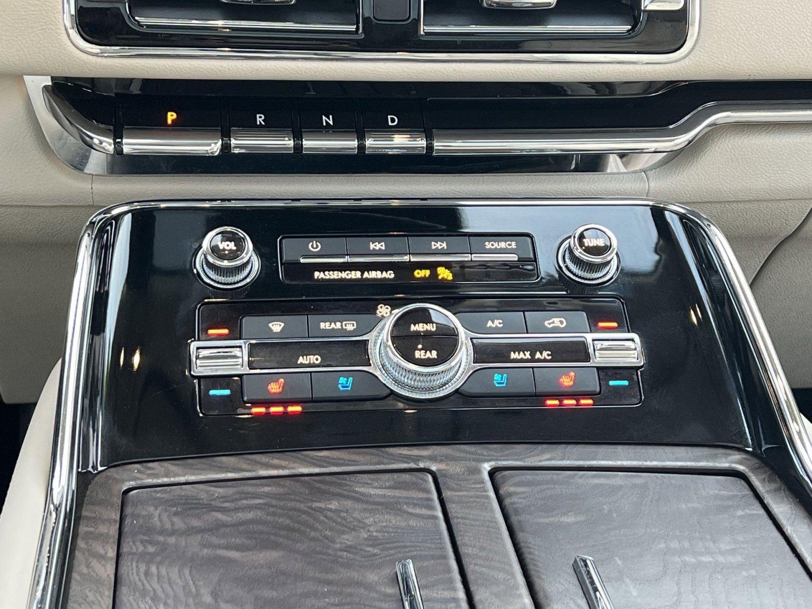 Used 2021 Lincoln Navigator Reserve w/ Luxury Package image 19