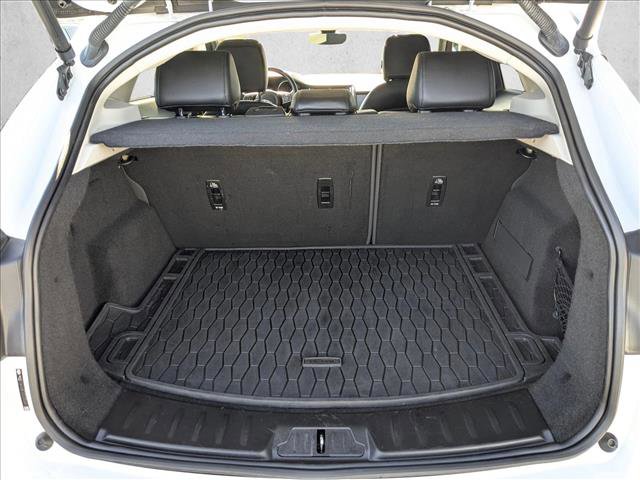 Used 2020 Jaguar E-PACE SE image 6