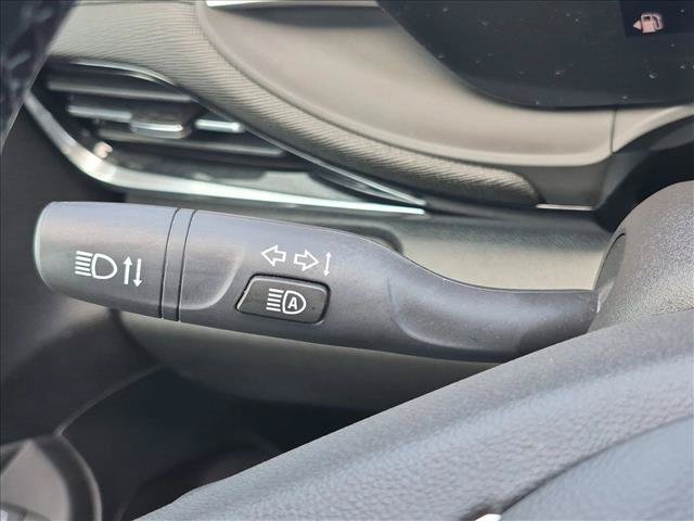 Certified 2024 Buick Envista Sport Touring w/ Convenience I Package FWD image 17