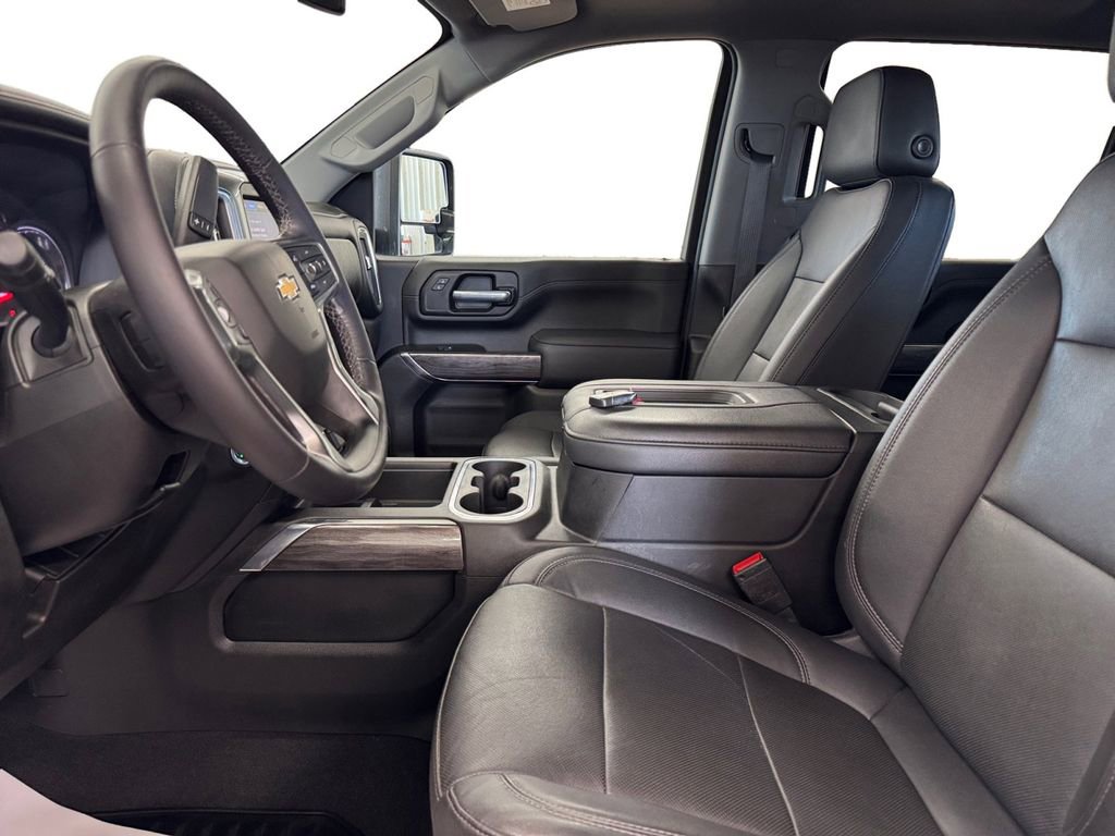 Used 2021 Chevrolet Silverado 3500 LTZ w/ LTZ Convenience Package AWD/4WD image 10