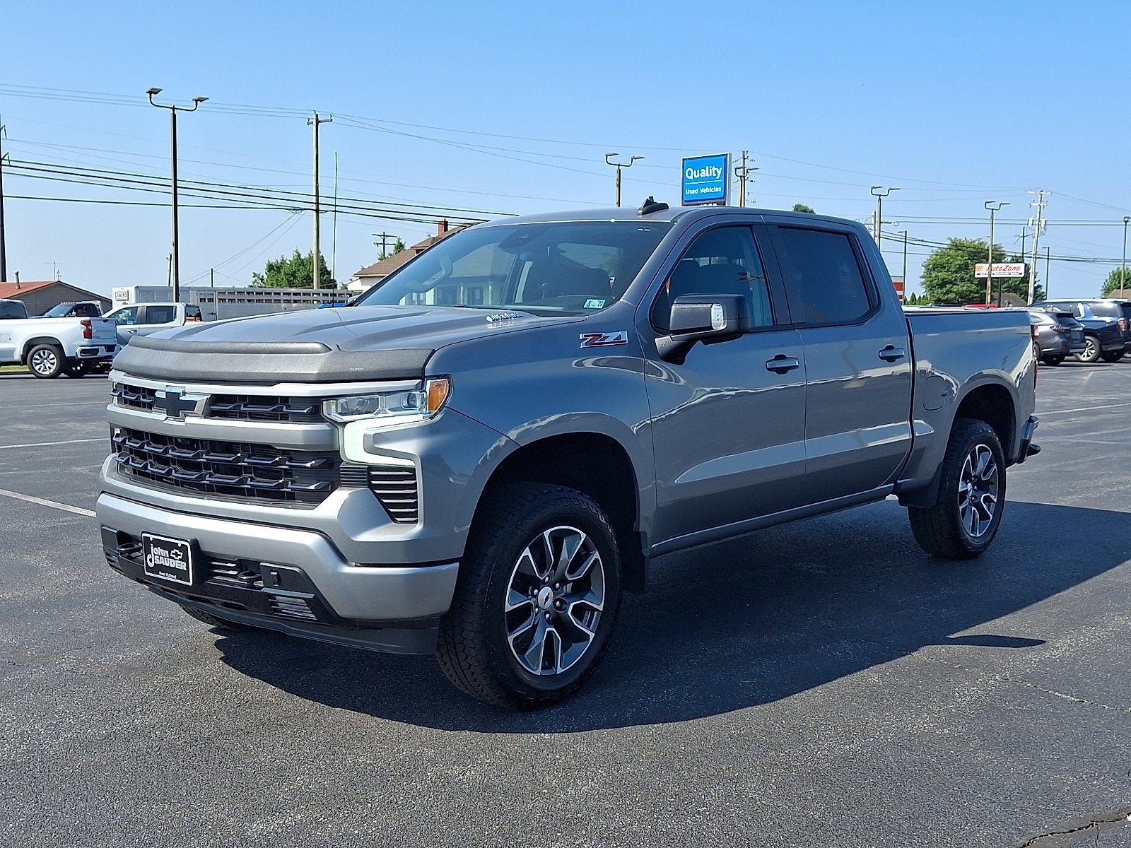 Used 2023 Chevrolet Silverado 1500 RST AWD/4WD image 3