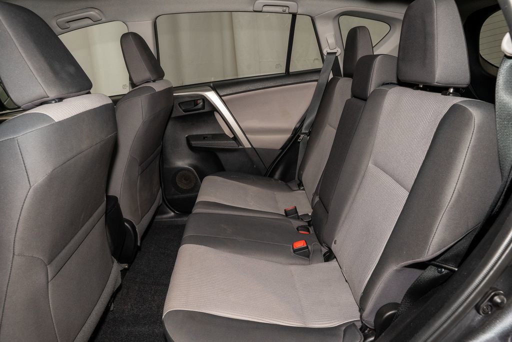 Used 2015 Toyota RAV4 LE image 7
